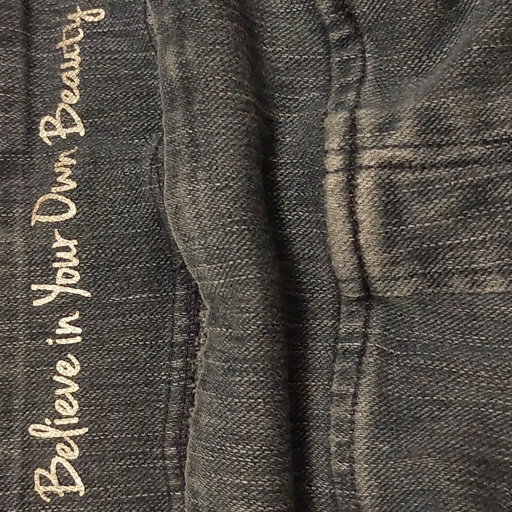 Belle BY Kim Gravel Flexibelle Pedal Pushers. - Picture 6 of 7